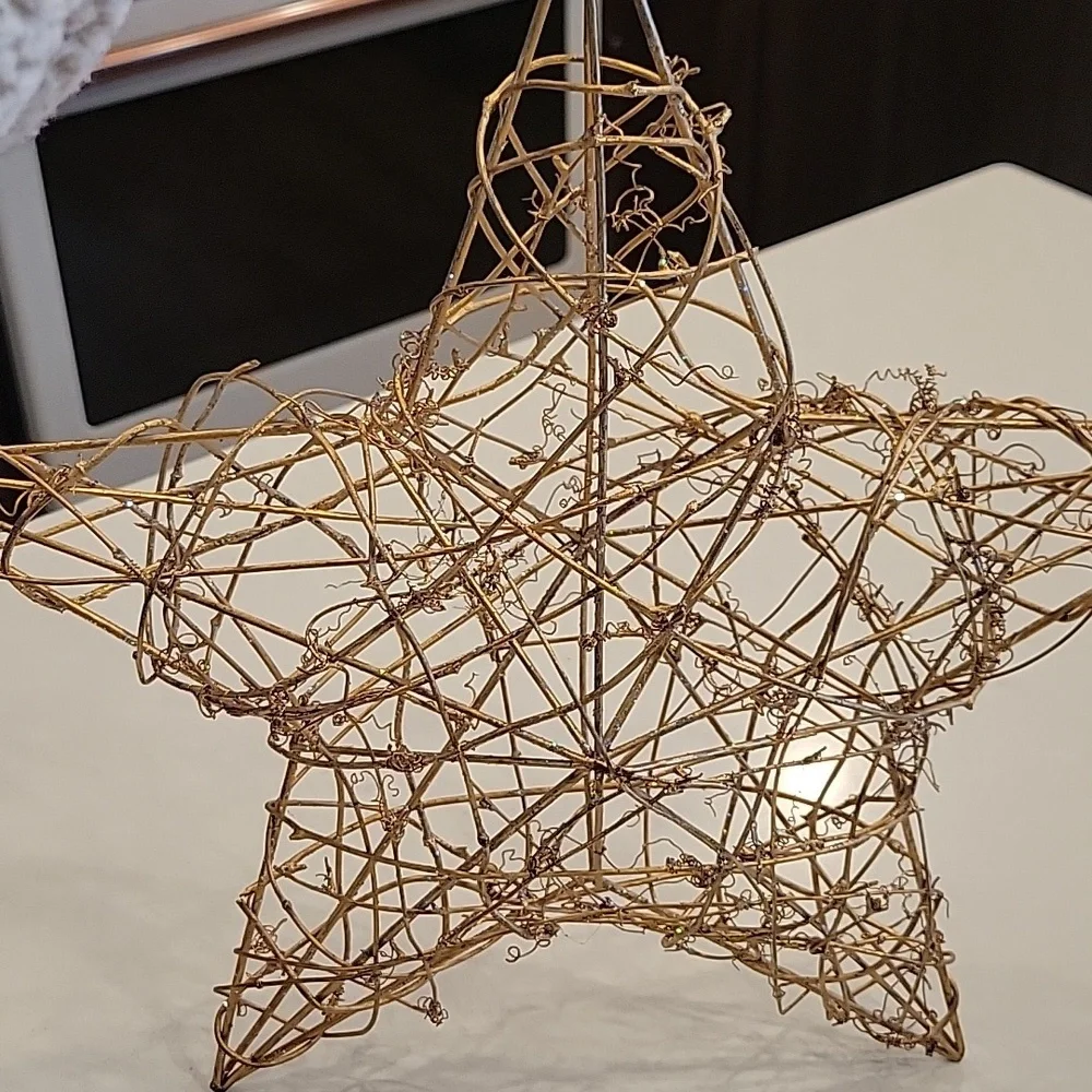 Large Gold Weaved With Twine Star